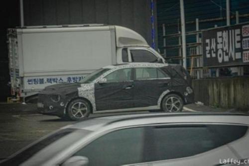 设计风格大变 起亚全新极睿谍照曝光