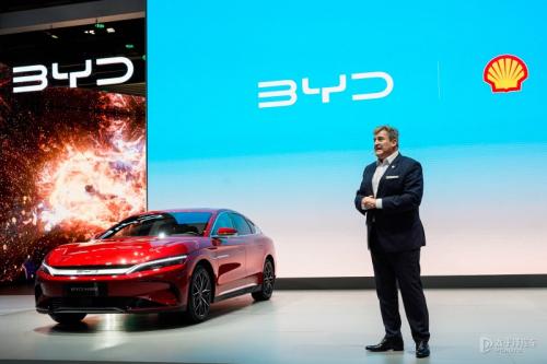 2022巴黎车展: 比亚迪汉海外首秀