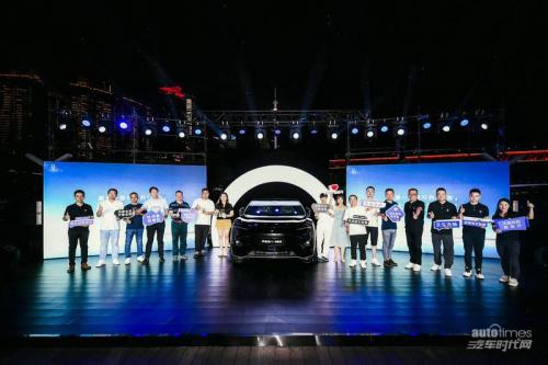 创造交付新纪录,阿维塔11鸿蒙版开启全国用户交付