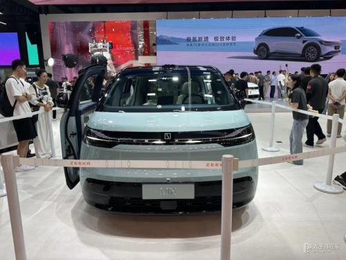 2024成都车展: 极氪MIX亮相 将于10月上市