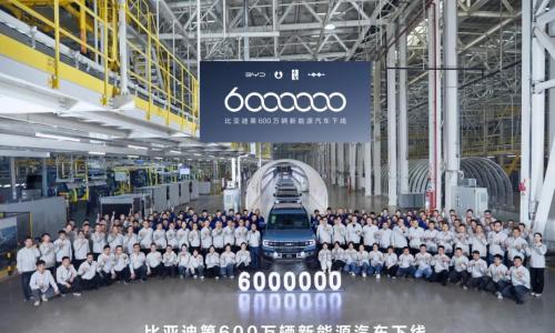 比亚迪11月销量再超30万辆,全力冲刺年销300万辆目标