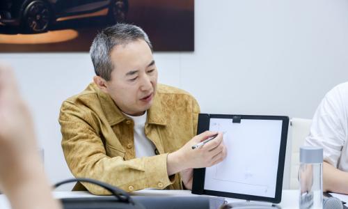 在变革浪潮中,smart坚守的究竟是什么?