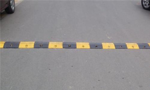 在外行车一定要注意 这七种情况最伤车