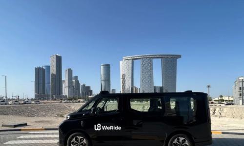 文远知行在阿布扎比开启纯无人Robotaxi试运营