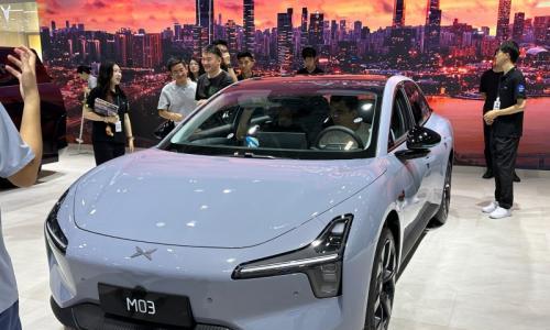 2025粤港澳车展: 小鹏MONA M03 Max版亮相 售12.98万起