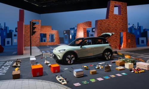 轻奢电动小钢炮的终极对决: 15万买Smart精灵#1还是MINI EV?