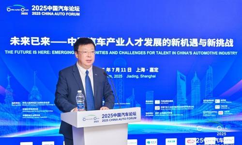 智电汽车时代: 谁抢到人才,谁赢得未来