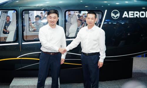 重磅发布!沃飞长空携AE200全新座舱亮相上海