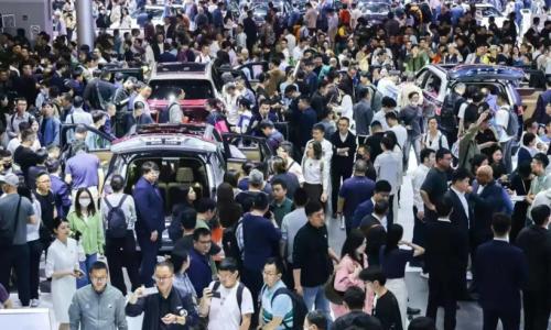 以身入局纯电大六座,Model Y 会成炮灰吗?