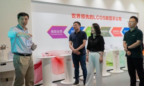 吉利汽车与芯鼎微成立联合创新实验室 共谱车规级LCoS显示新篇章
