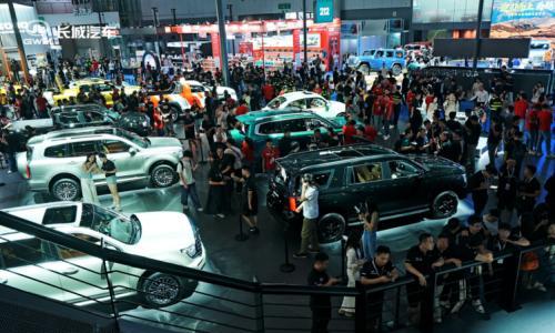 全场景智能豪华越野SUV 全新坦克500亮相成都车展