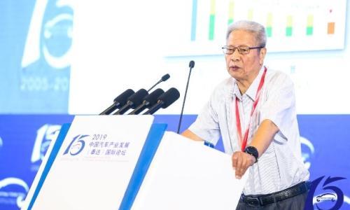 衣宝廉: 应提高车用燃料电池的可靠性与耐久性