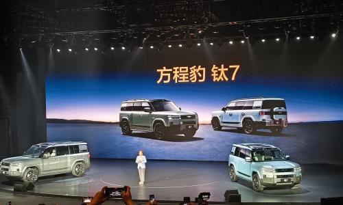 17.98万的方程豹钛7上市,比亚迪要卷翻越野市场?