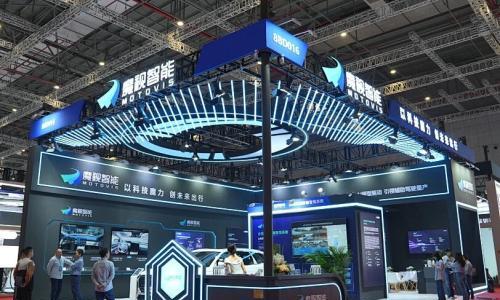 港股扎堆,不只图钱