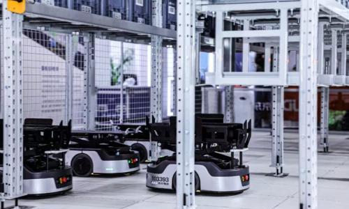 京东大动作: 首发三款 "狼族" 机器人,未来5年要采购300万台机器人