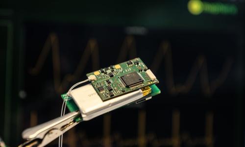 Fraunhofe发明认知监测系统 可利用智能传感器网络和人工智能算法缓解驾驶员压力