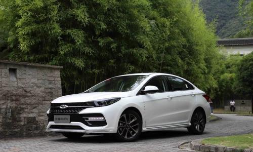 艾瑞泽GX竟然安了三块屏幕 这是什么操作?