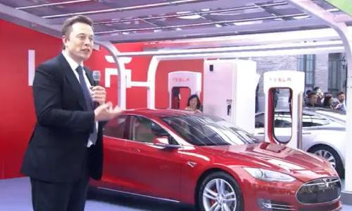 马斯克押注自动驾驶与机器人技术解锁万亿薪酬