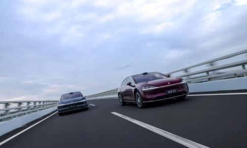 全新"姿态"更显"豪气",新款享界S9上市30.98万元起售