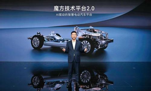 赛力斯汽车何利扬: 90万用户之选,问界已成为大家安全出行的可靠伙伴