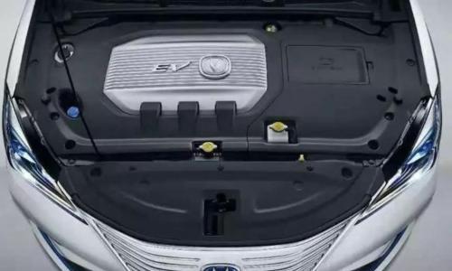 全新一代长安逸动EV正式上市 11.79万元起售