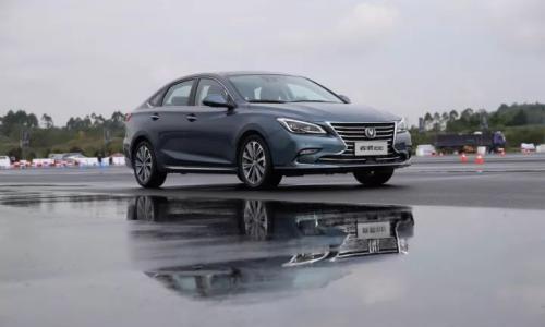 睿骋CC 开起来和合资中级车真没差别