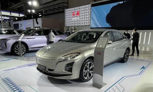 一汽红旗E111纯电轿车亮相/续航预达450km