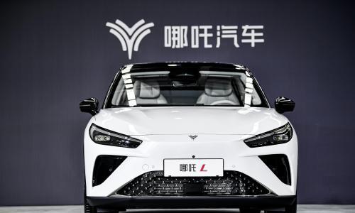 增程SUV新黑马!哪吒L发布"掀桌价"12.99万起