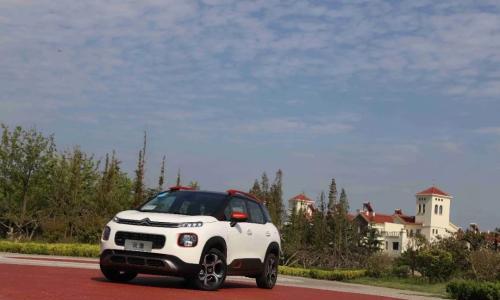 试驾云逸 什么样的车才配得上年轻专属?