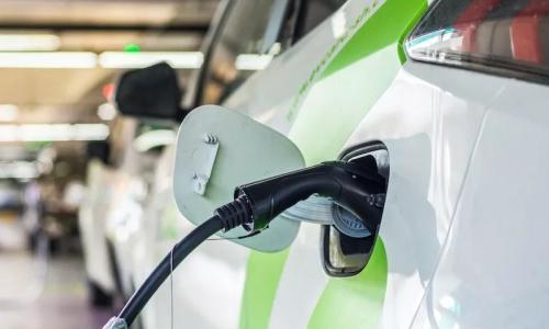 电池成本下降这么快 电动汽车售价何时降低?