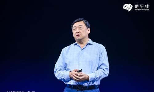 阿里云韩鸿源: 以全栈AI云能力,支撑智能辅助驾驶与具身智能的规模化创新