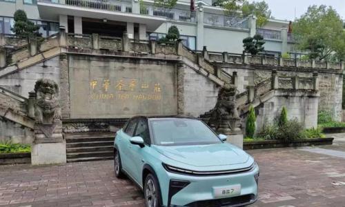 卷完价格再卷实力,睿蓝7的卖点就是真诚