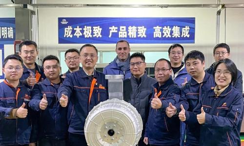 青山工业首台"驱制一体化"轮毂电机样机下线
