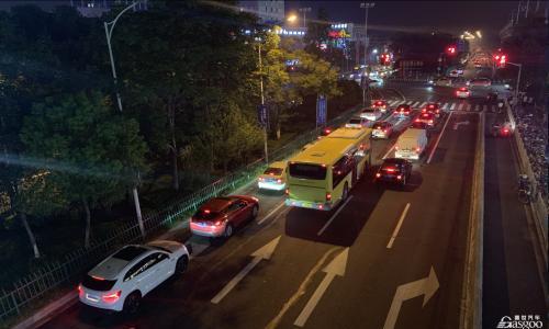 十大金句,车圈的焦虑与坚守 | 看见2025