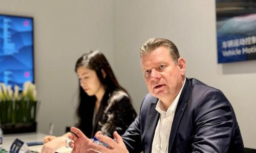 车圈十大人事变动,透视行业的焦虑与奋进 | 看见2025