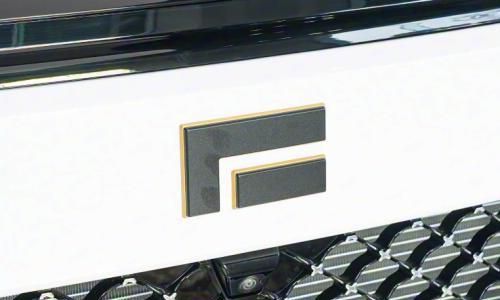 比01贵5万,车标镶金边,极石专造土豪爱车?