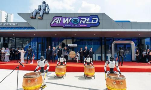 智元机器人海外首家体验馆落地马来西亚