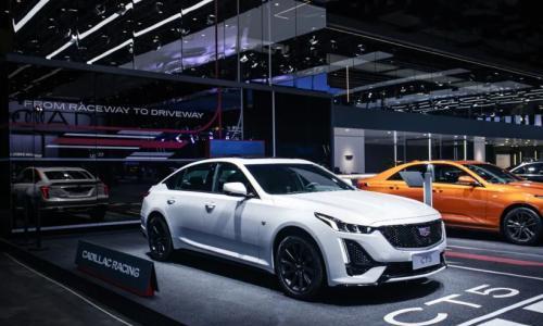 车圈大搞"世纪和解"营销: 凯迪拉克拥抱洗浴王称号,小米保时捷握手言和