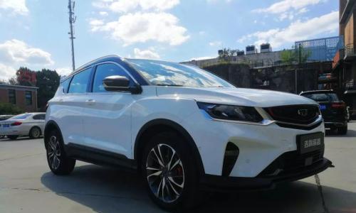 实拍体验吉利缤越 双边四出排气更像一款小钢炮