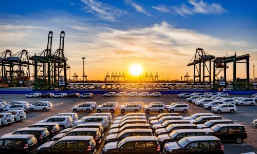 中国汽车2025年出口: 总量跃升与结构变迁