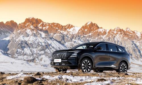 零下30℃冰面飞跃20.9米 长安第四代CS75PLUS创吉尼斯纪录