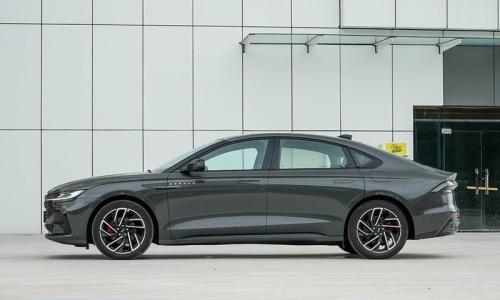 装 给我继续装 探索林肯Z大空间的秘密