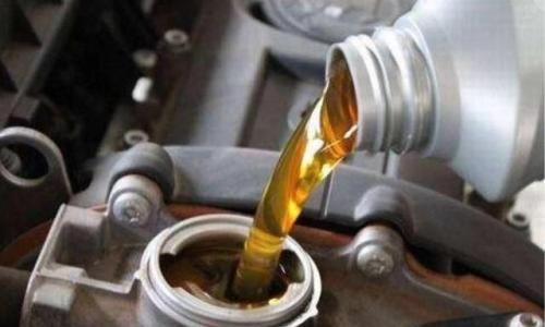 新车首保是在什么时候?后续多久保养一次?