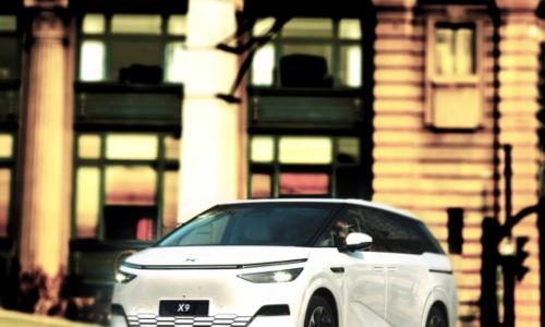 纯电MPV高端局,理想MEGA、小鹏X9和极氪009该买谁?