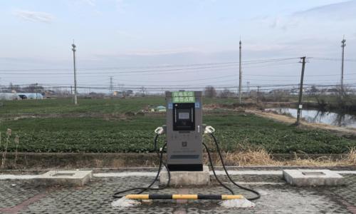 开电车回村过年,成了全村的笑话?