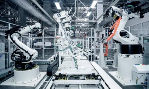 小鹏汇天陆地航母飞行器批量试产下线