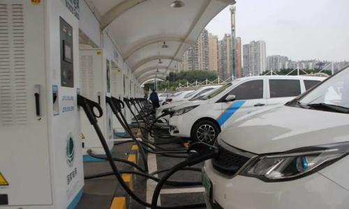 有没有车既能闪充又能换电?