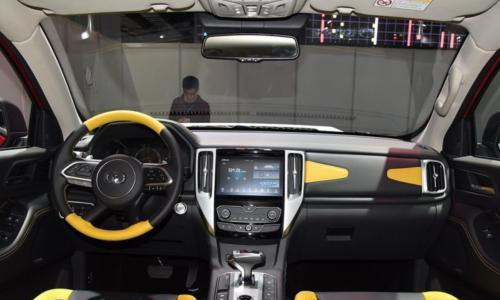 长城炮皮卡官图正式发布 两种前脸造型设计