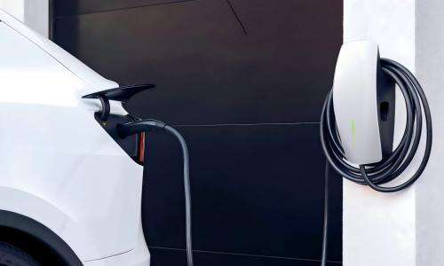 伊朗局势推高油价 欧洲二手电动车销量暴涨