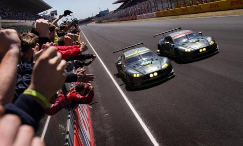 庆祝辉煌时代 阿斯顿&middot;马丁推赛车套装